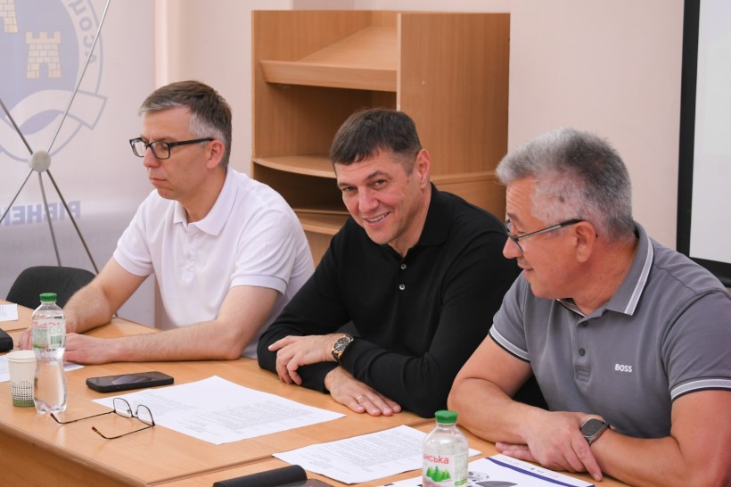 Учасники наради