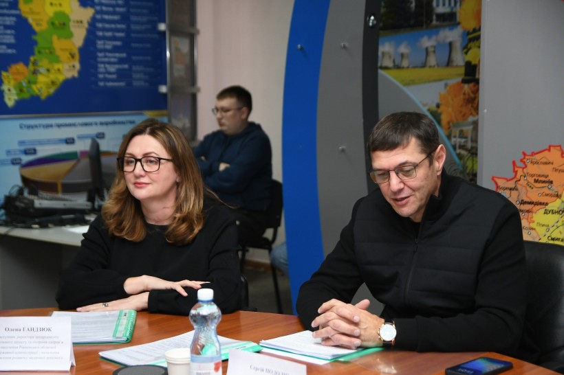Учасники засідання координаційної ради з питань протидії ВІЛ-інфекції/СНІДу та туберкульозу