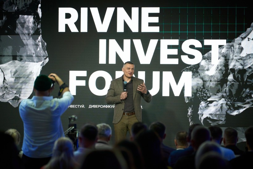 Олександр Кохан як спікер звертається до аудиторії під час  Rivne Invest Forum