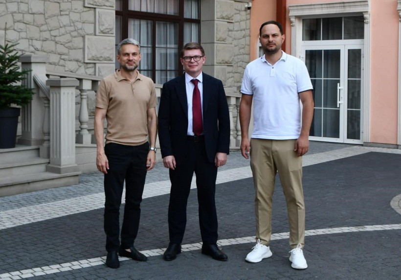 Учасники зустрічі