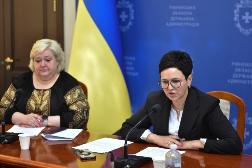 Заступниця голови Рівненської ОДА Людмила Шатковська та Директорка Департаменту соціальної політики ОДА Роза Слободенюк