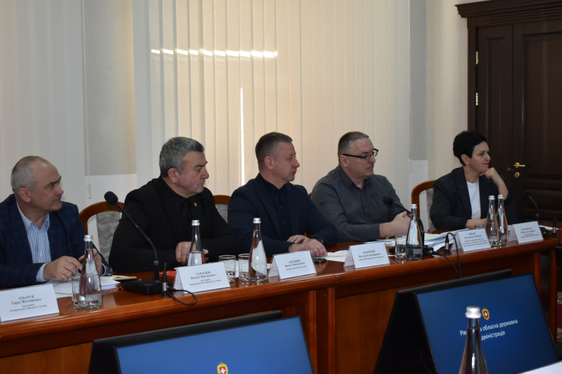 Заступниця голови Рівненської ОДА Людмила Шатковська та керівники міських рад Рівненської області