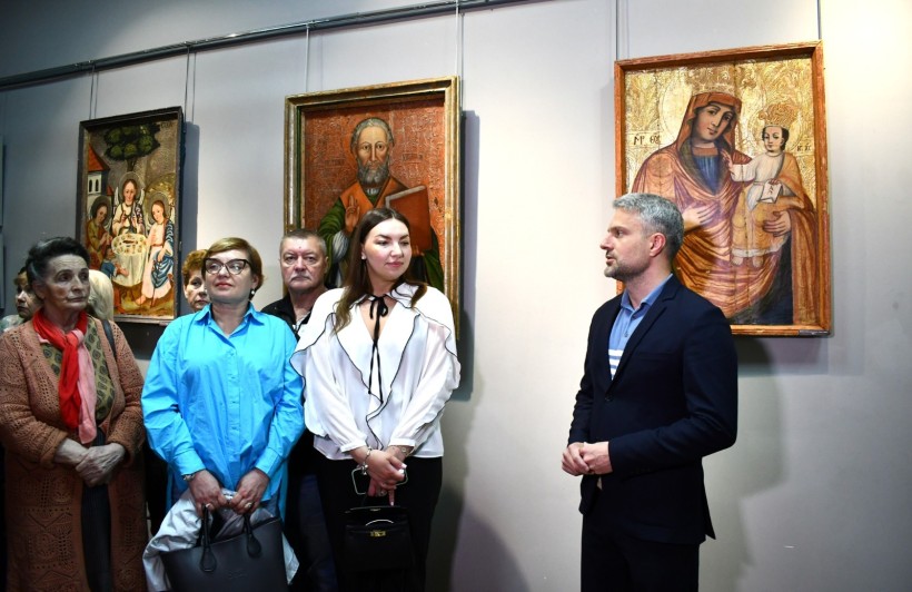 Заступник голови Рівненської ОДА Ігор Павленко під сам відкриття виставки у краєзнавчому музеї