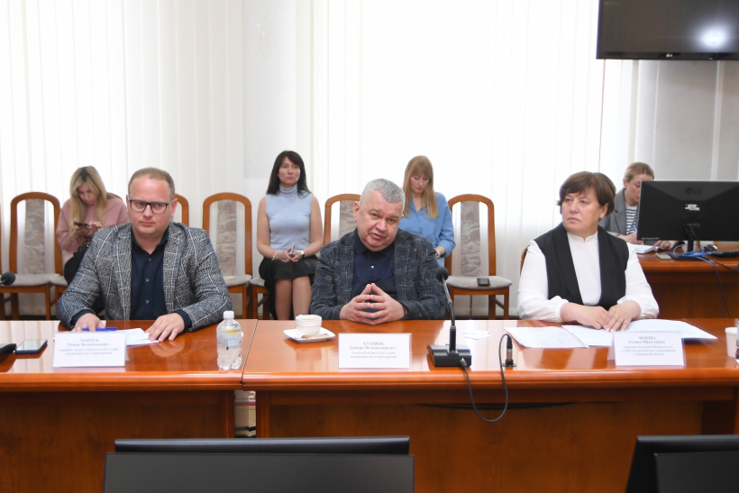 Учасники зустрічі