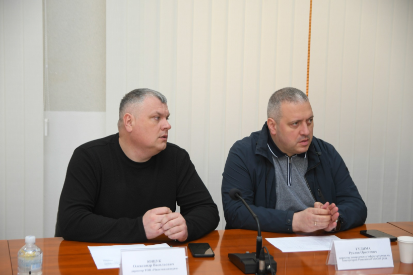 Учасники наради