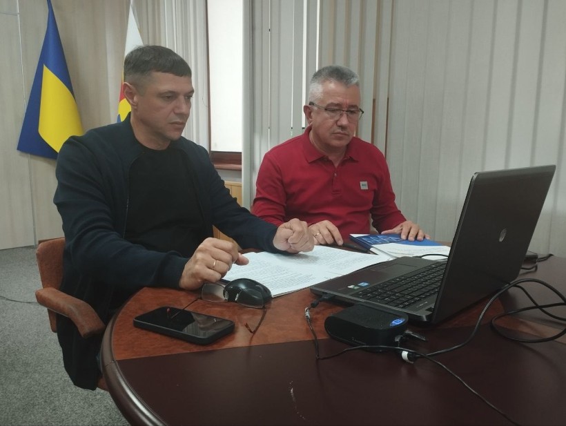Заступник голови ОДА С.Подолін, директор департаменту освіти і науки ОДА П.Коржевський