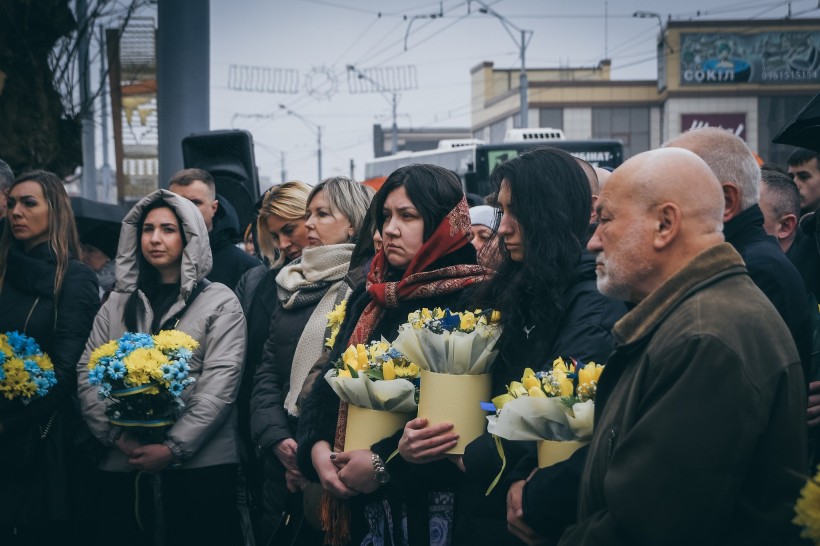 Фото з урочистостей з вшанування Героїв Небесної сотні