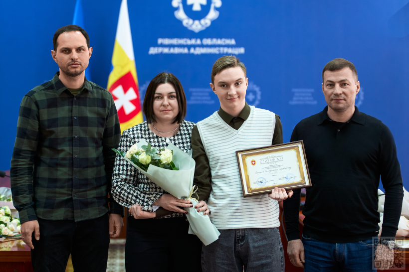 У Рівненській області відзначили митців