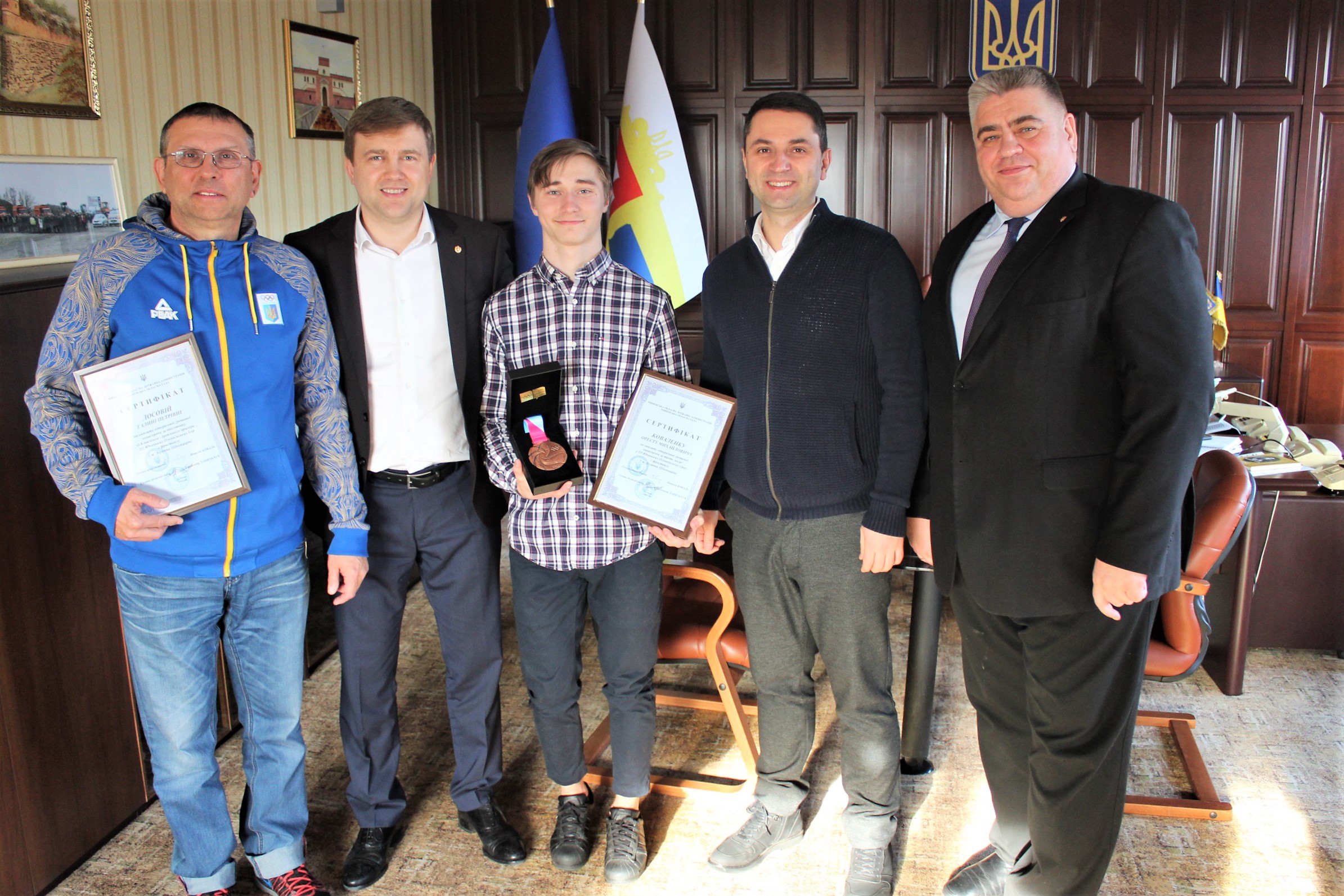 https://www.rv.gov.ua/storage/app/uploads/public/5e3/045/1e9/5e30451e9db18353971422.jpg