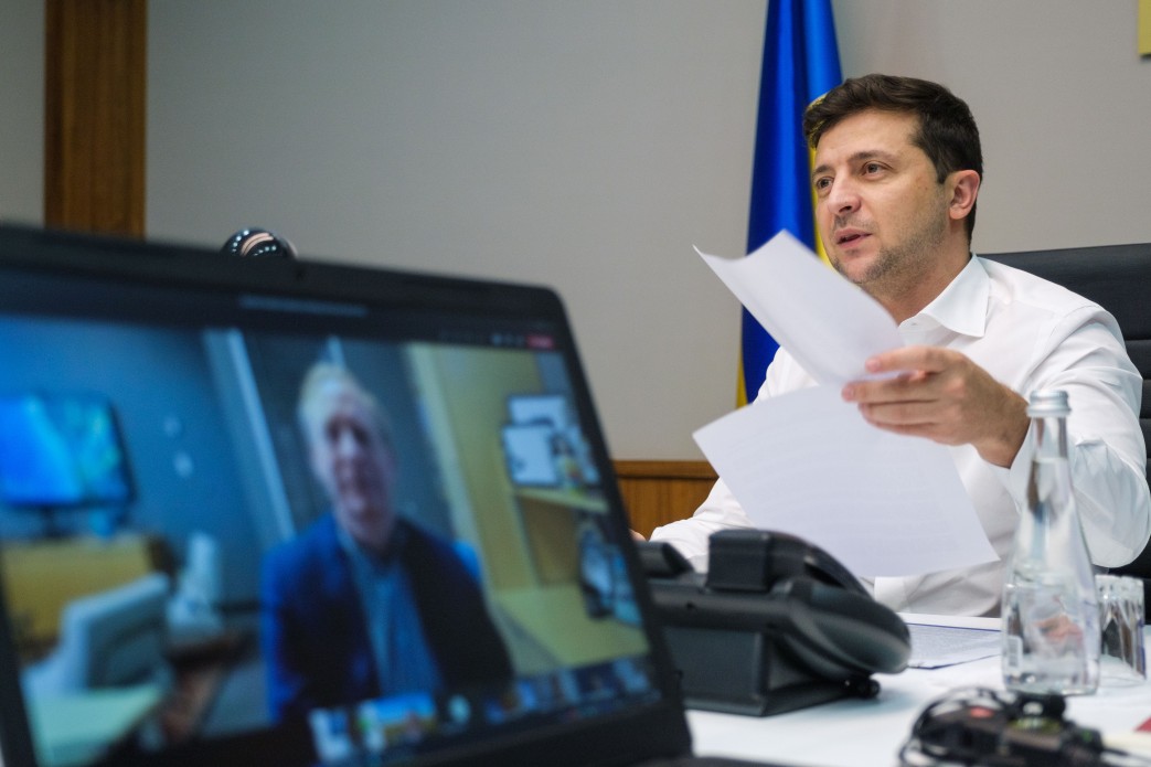 Зеленський провів розмову у форматі відеодзвінка з президентом компанії Microsoft