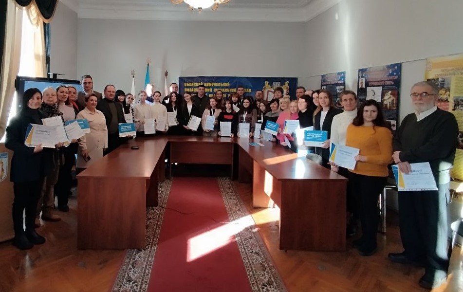 Фото з зустрічі першого заступника голови ОДА С.Подоліна з юними науковцями Рівненщини