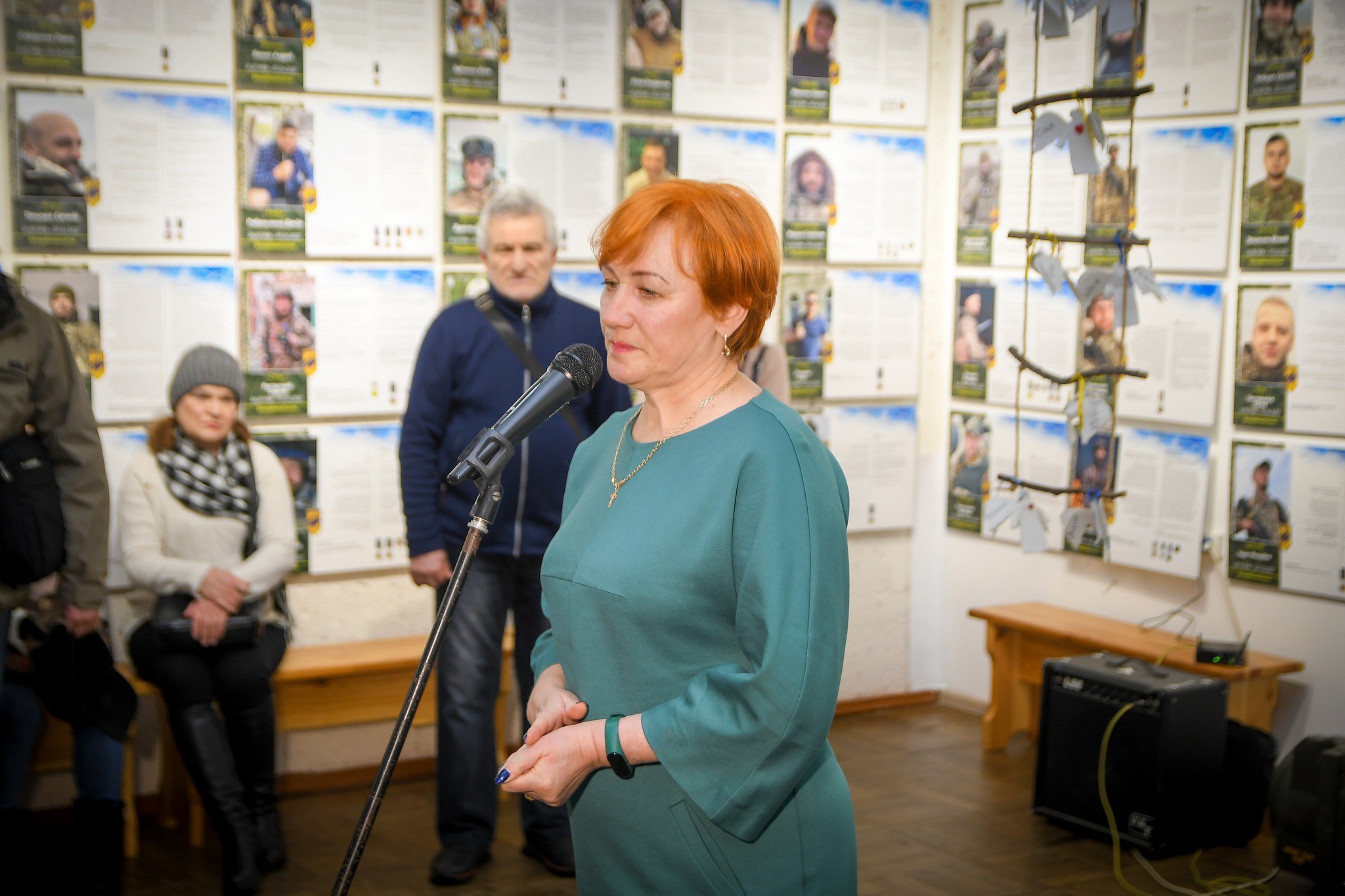 Фото з відкриття виставки, присвяченої пам’яті бійців «Азову»