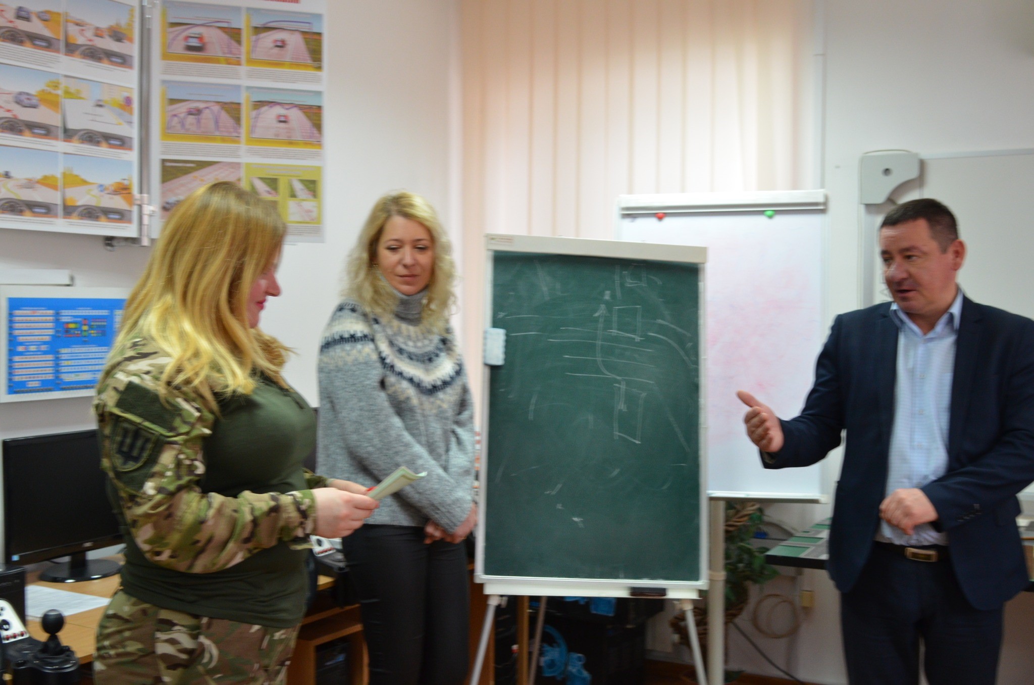 На фото - навчання у Рівненському центрі профтехосвіти Державної служби зайнятості
