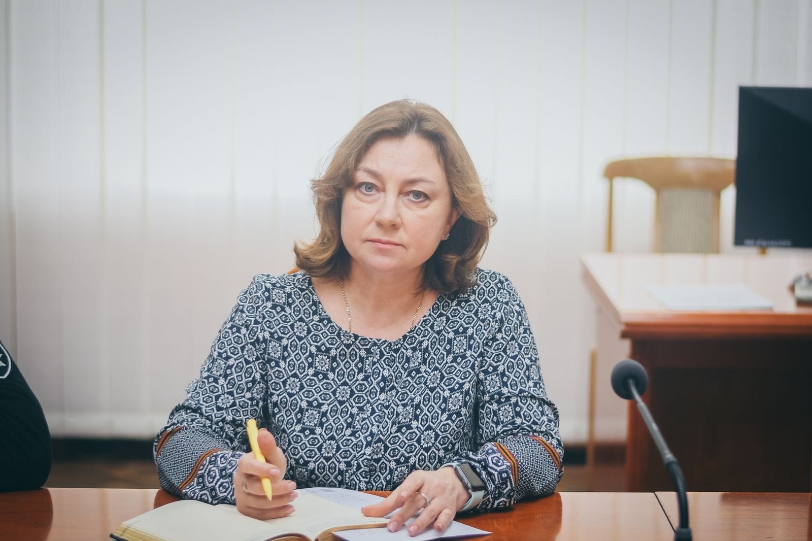 Фото з наради керівництва ОВА наради з керівниками готелів