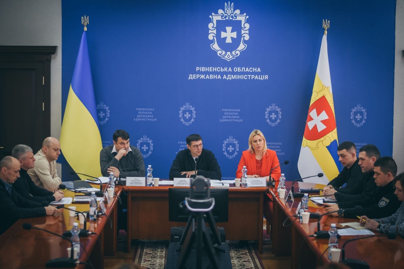 Фото з наради керівництва ОВА наради з керівниками готелів