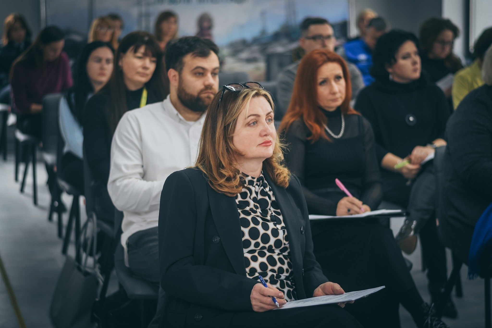 Фото з засідання Координаційного центру підтримки цивільного населення при Рівненській ОДА