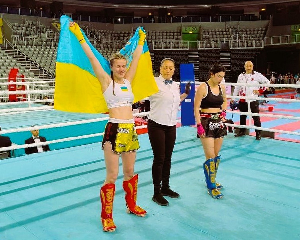 На фото спортсмени
