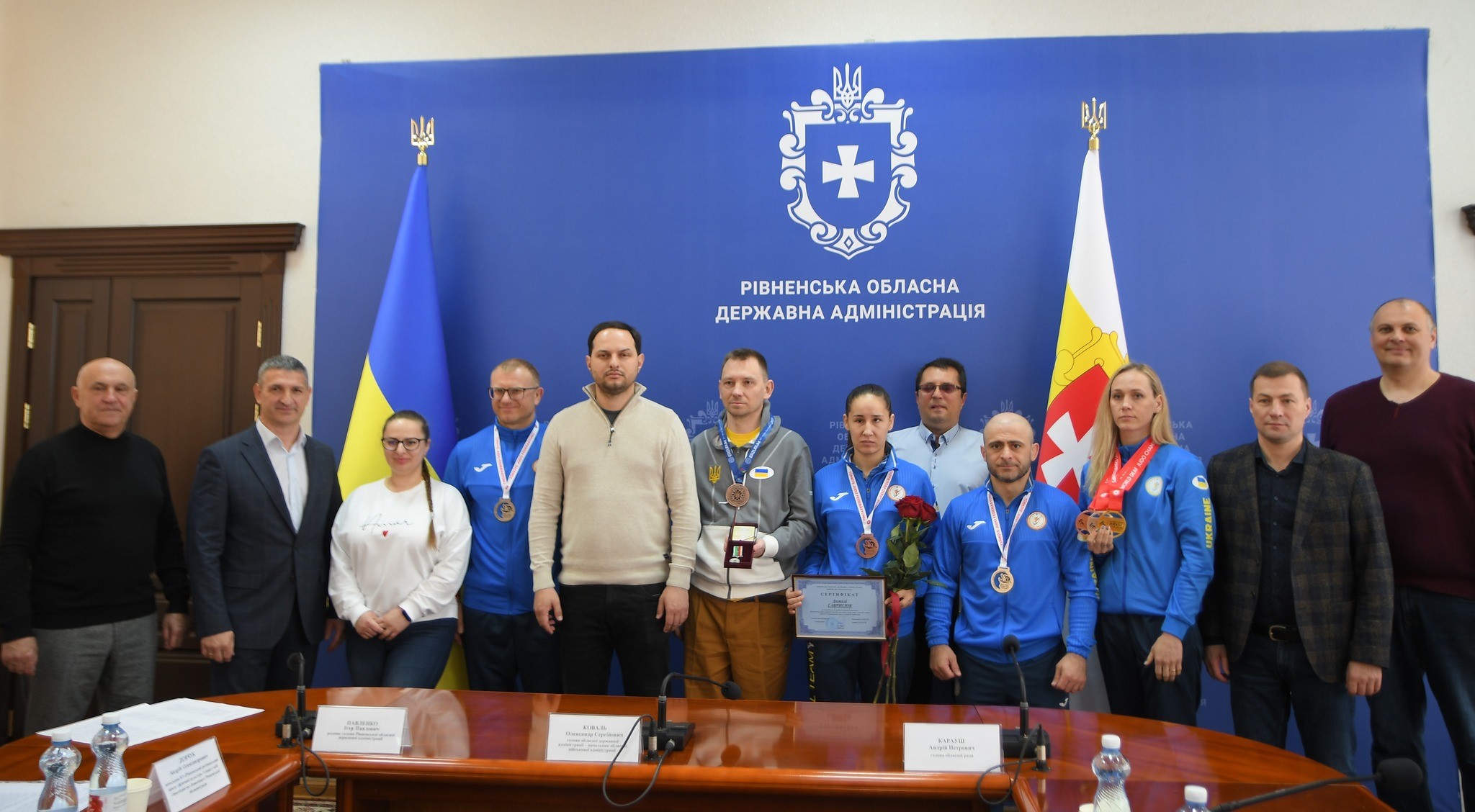 Фото з  зустрічі начальника Рівненської ОВА О.Коваля з учасниками змагань