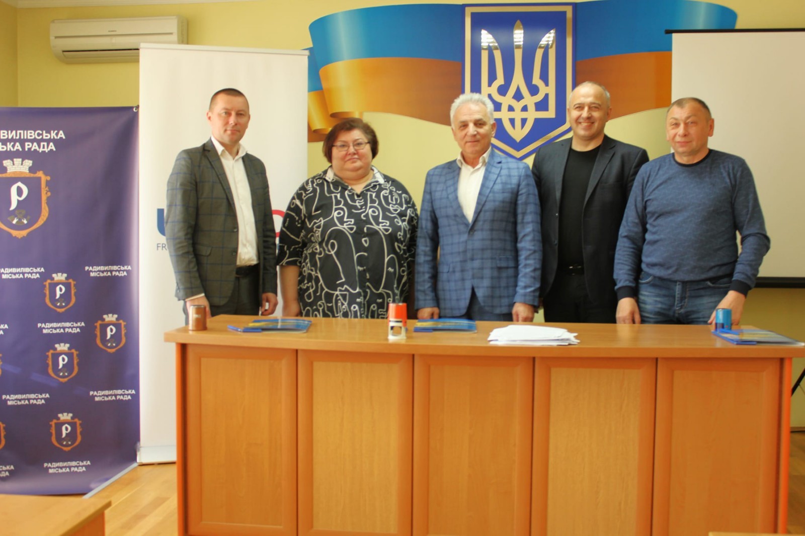 На фото - представники громад та фахівці Рівненського регіонального офісу "Говерла" від HOVERLA / проєкт USAID в Україні