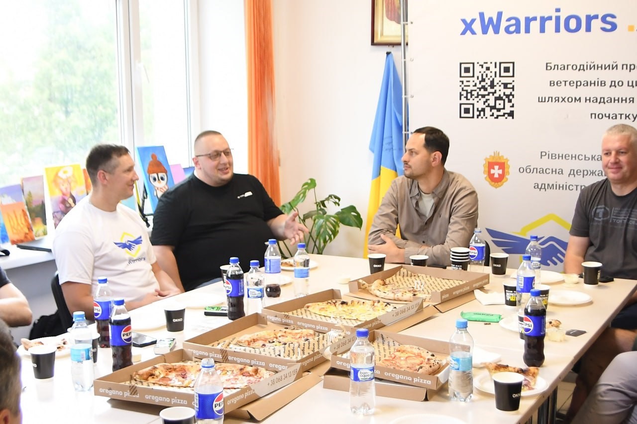 Фото з зустрічі керівництва Рівненської ОДА з ініціаторами та учасниками проєкту