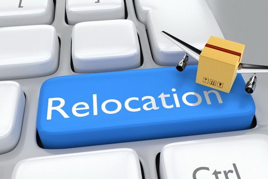 Елементи клавіатури, на одній з яких напис Relocation