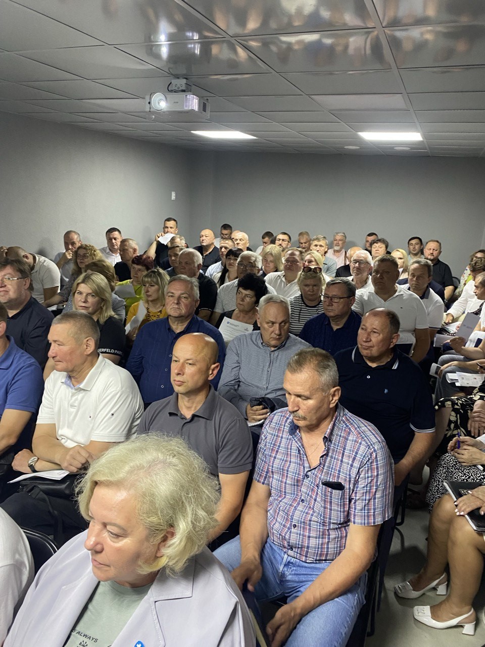 Представники медичної спільноти області під час спілкування з керівництвом НСЗУ та Рівненської ОДА