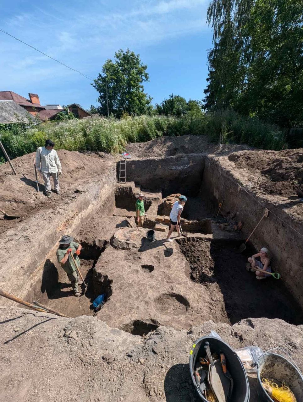 Археологічні розкопки у центрі міста Острог