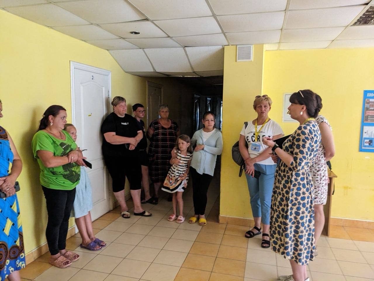 Предствники влади відвідали переселенців