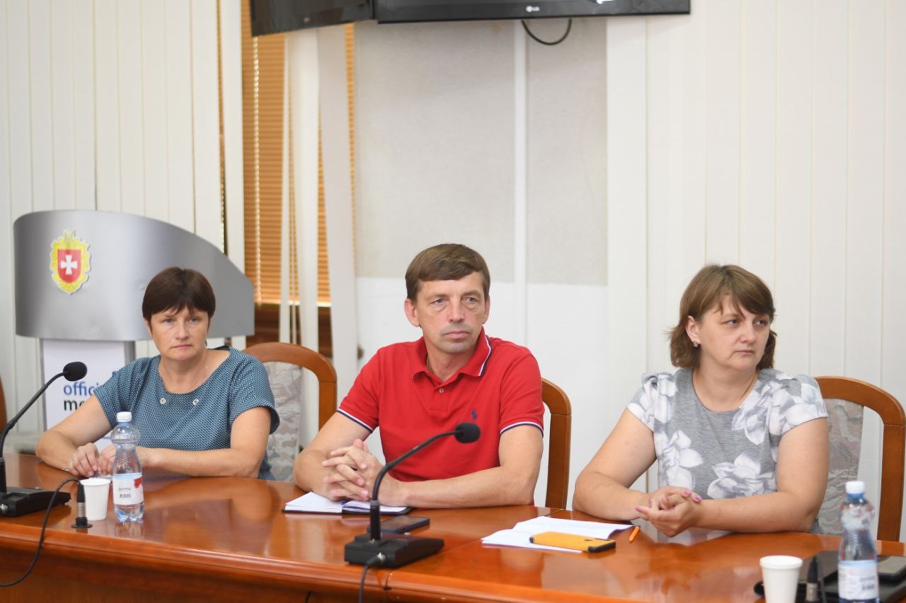 Учасники наради