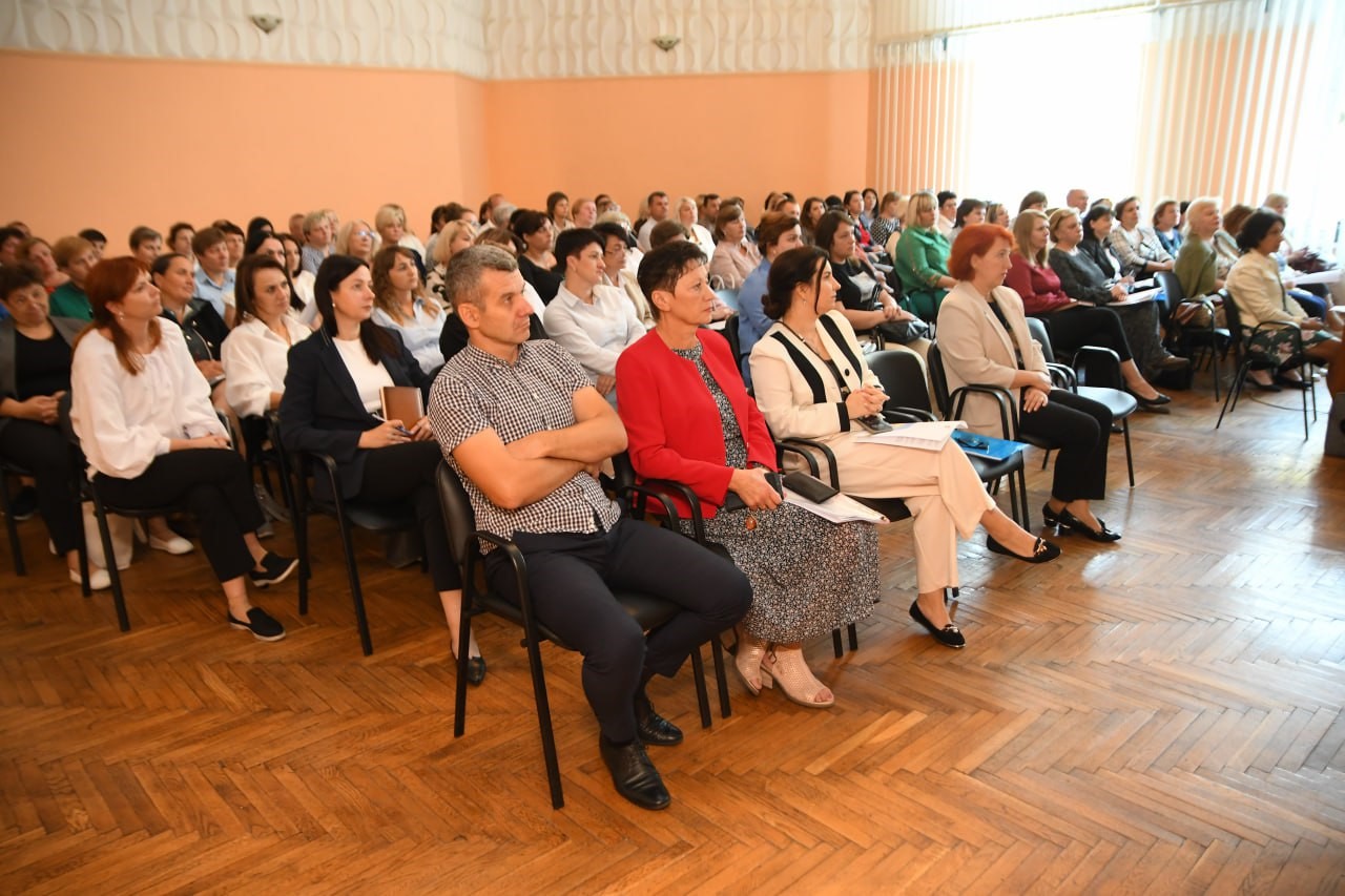 Учасники зустрічі