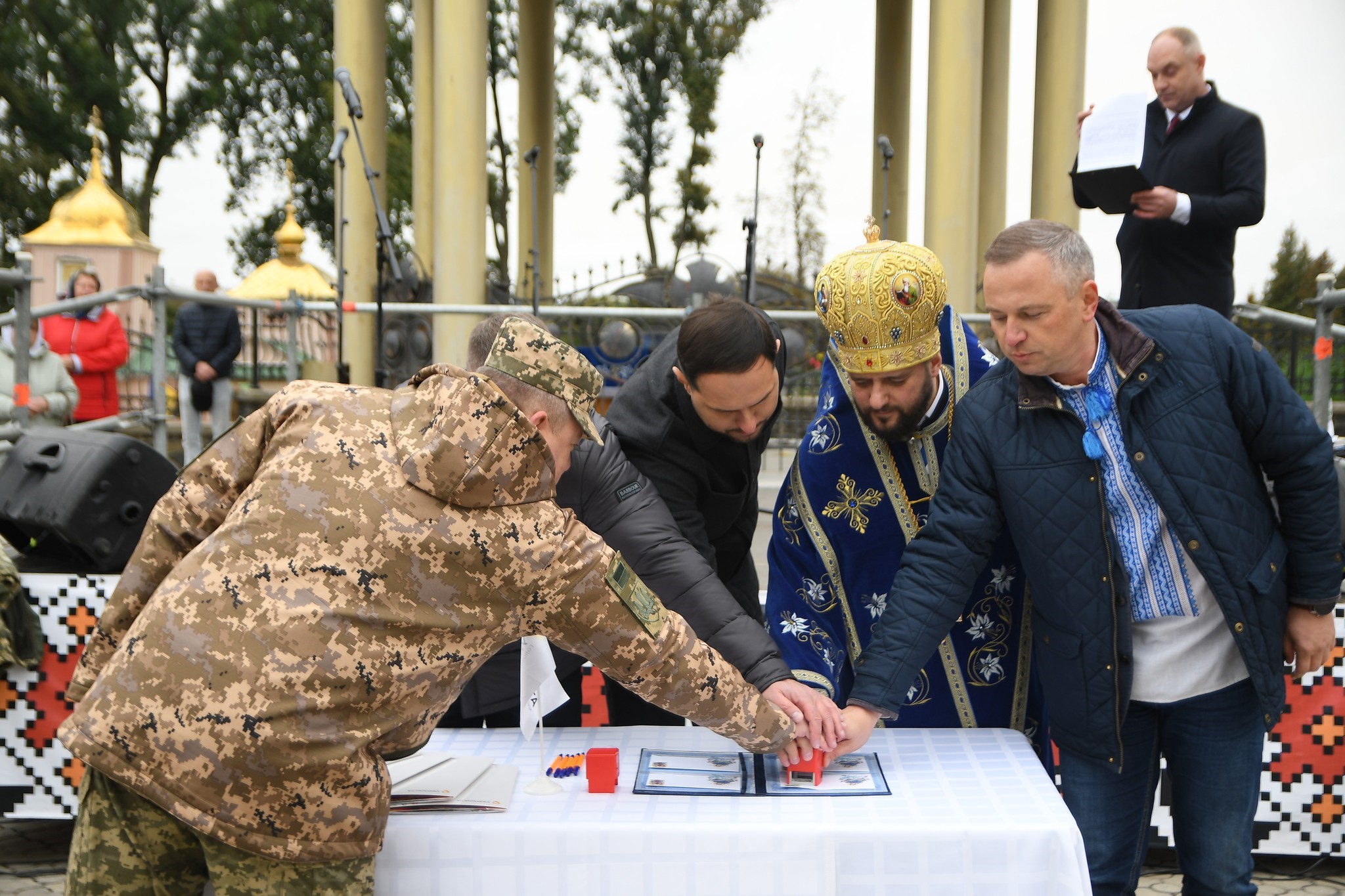 На Рівненщині погасили нову поштову марку з нагоди Дня захисників і захисниць