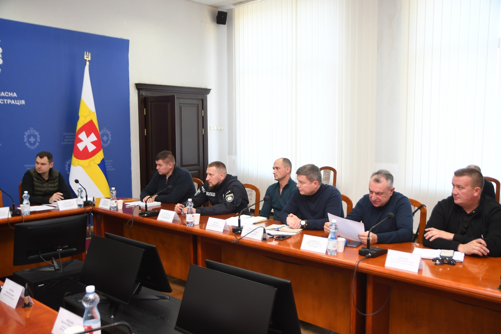 Учасники наради щодо зимового утримання доріг місцевого значення
