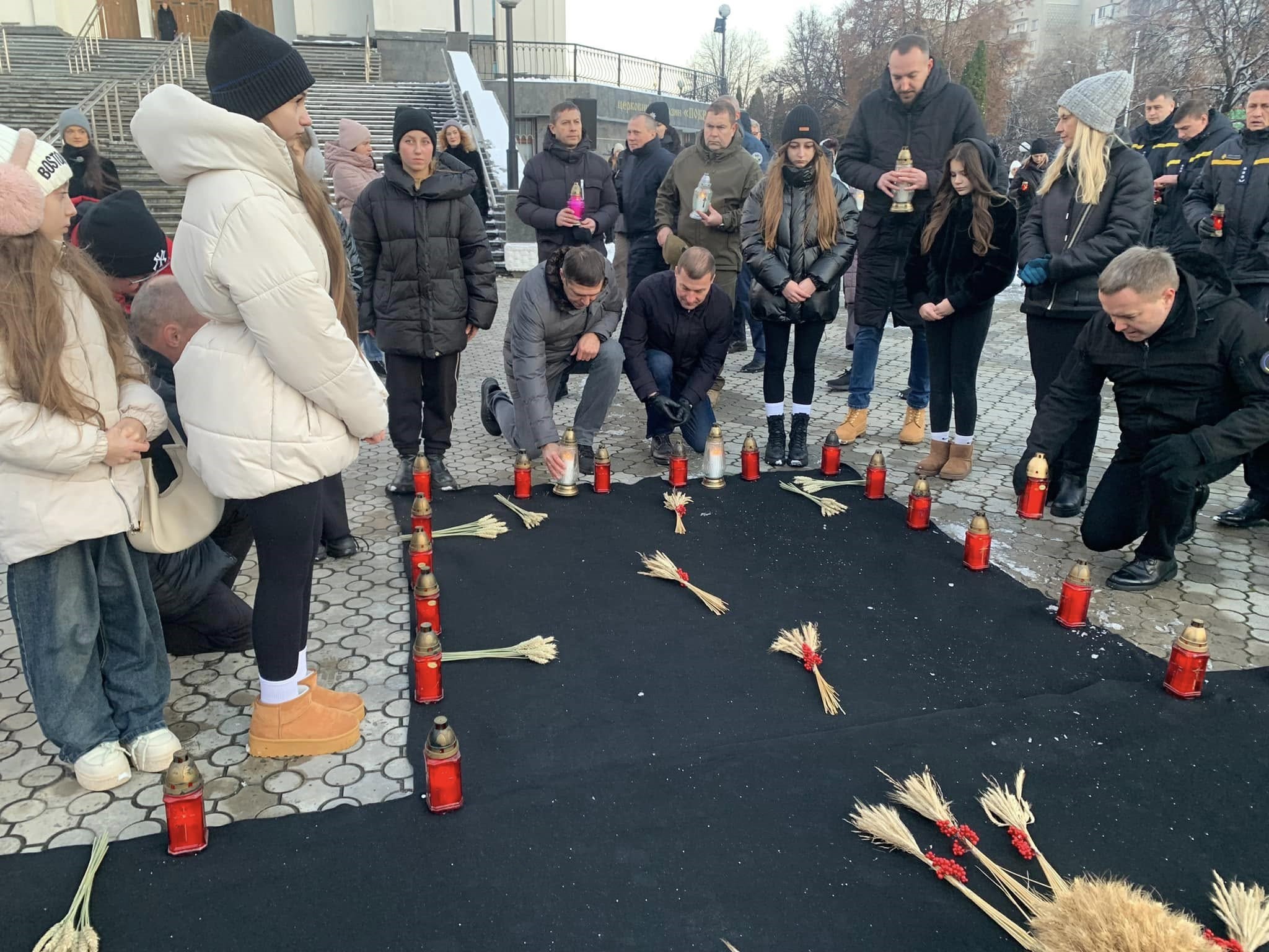 На Рівненщині вшанували пам’ять загиблих від голодоморів
