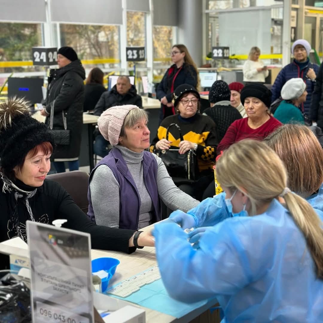 На Рівненщині продовжують працювати мобільні медбригади