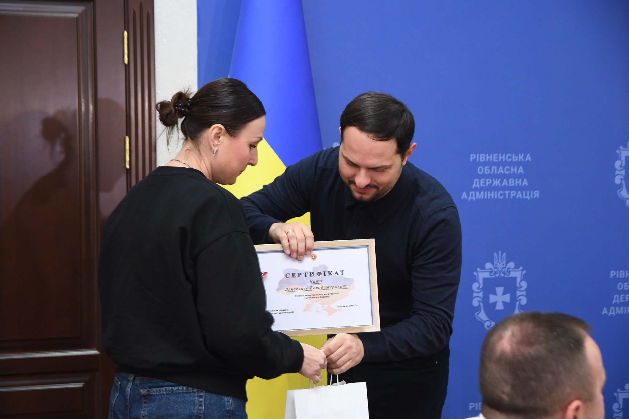 Олександр Коваль вручив сертифікати на квартири для 20 ветеранів з Рівненщини