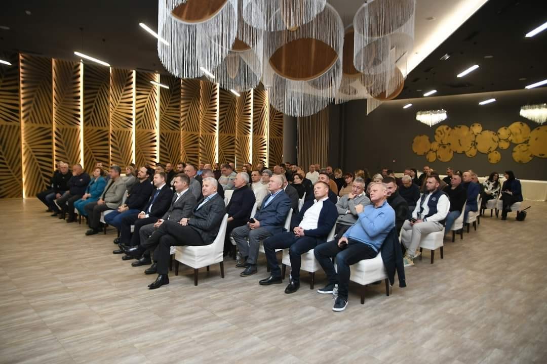 Учасники засідання