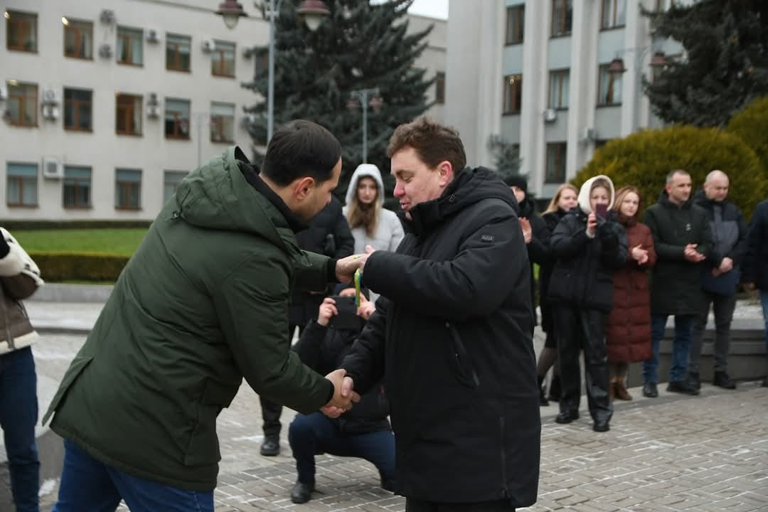 Ще 6 громад Рівненщини отримали шкільні автобуси