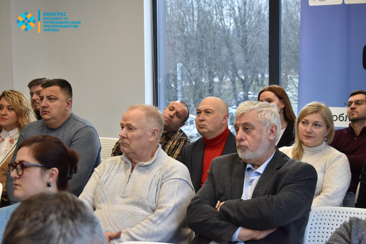 учасники засідання платформи «Діалог влади з бізнесом»