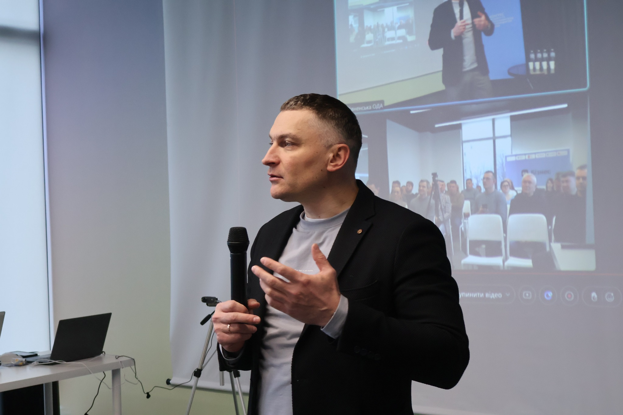 засідання платформи «Діалог влади з бізнесом», спікер Олександр Кохан