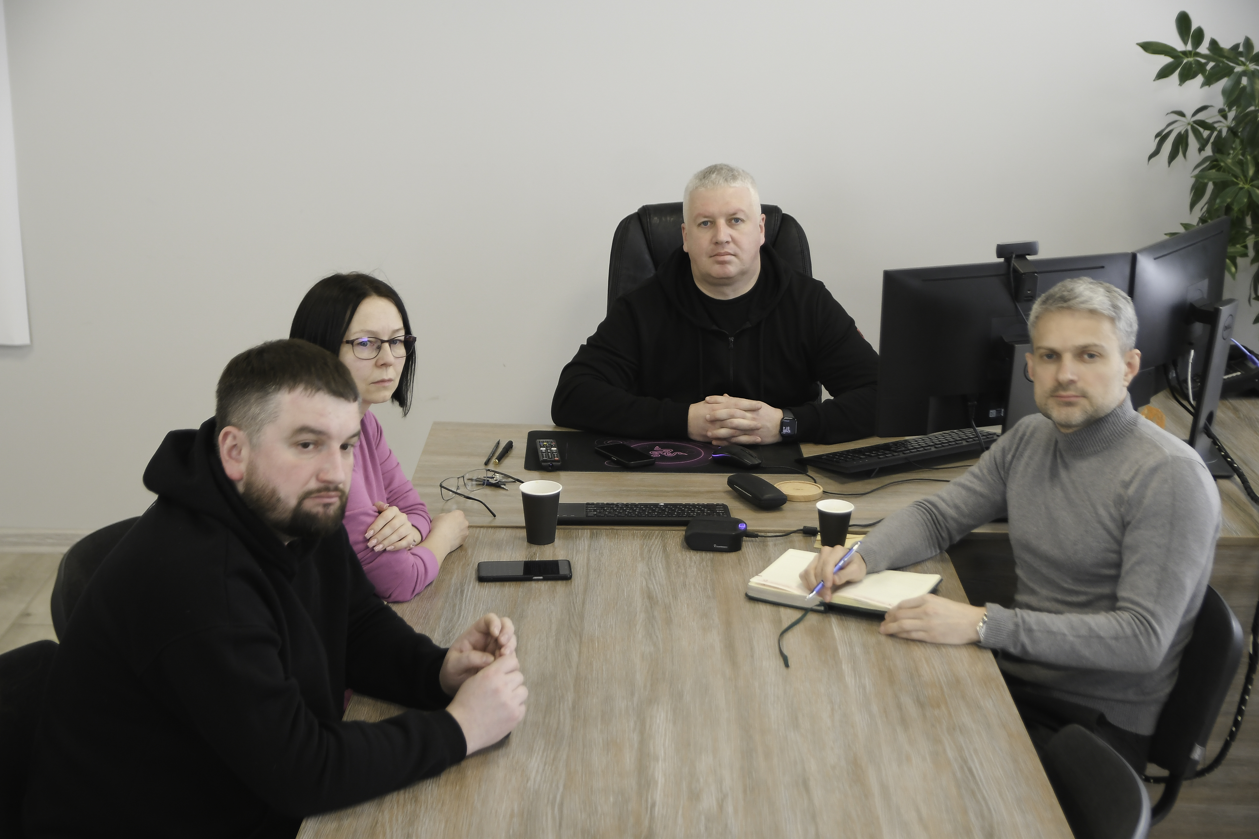 Учасники зустрічі, присвяченії розвитку телемедицини в регіоні