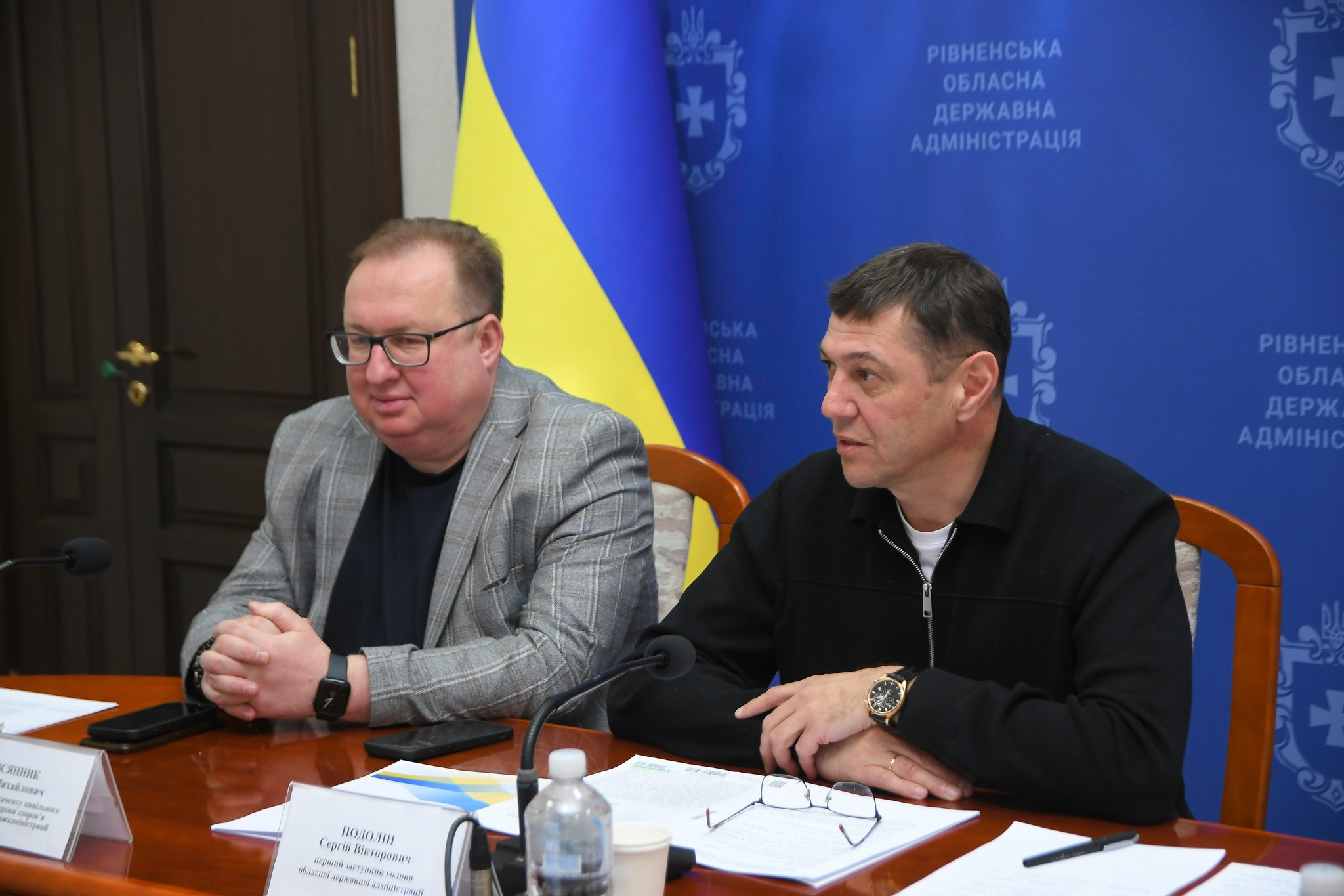 Перший заступник голови Рівненської ОДА Сергій Подолін та директор Департаменту цивільного захисту та охорони здоров'я населення Рівненської ОДА Олег Вівсянник