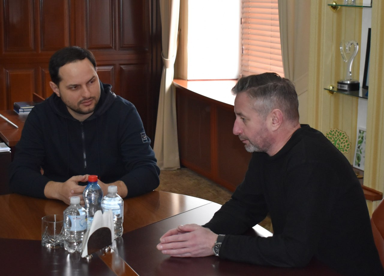 Начальник Рівненської ОВА Олександр Коваль та письменник Сергій Жадан