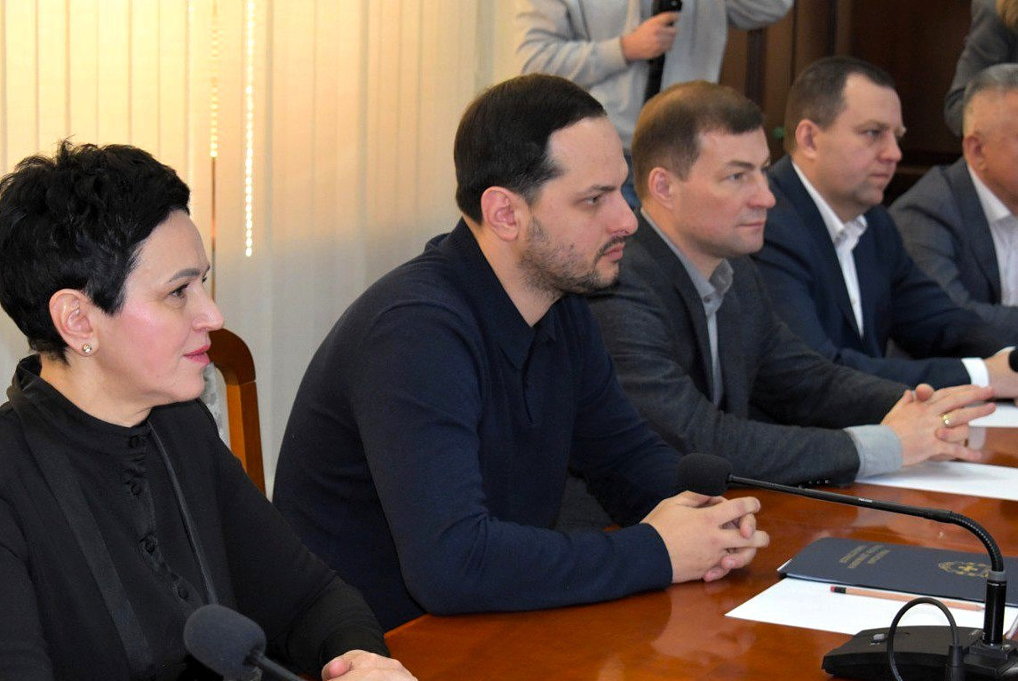 Начальник Рівненської ОВА Олександр Коваль, голова Рівненської обласної ради Андрій Карауш, заступники голови ОДА та обласної ради