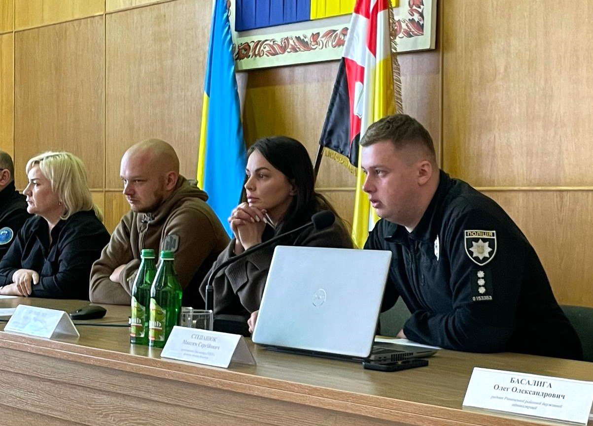 Учасники зустрічі  з родинами зниклих безвісти, загиблих та військовополонених захисників України