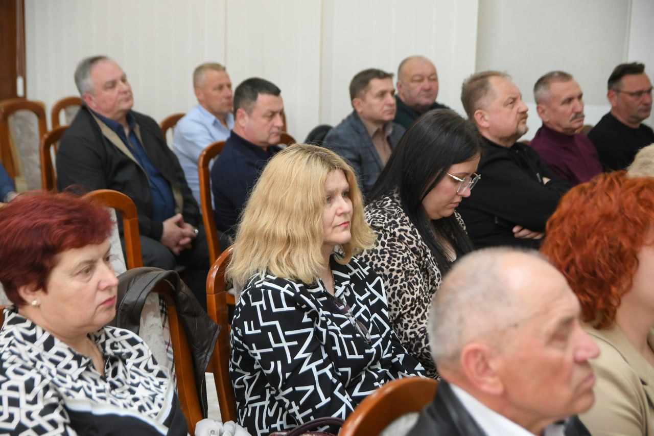 Учасники наради