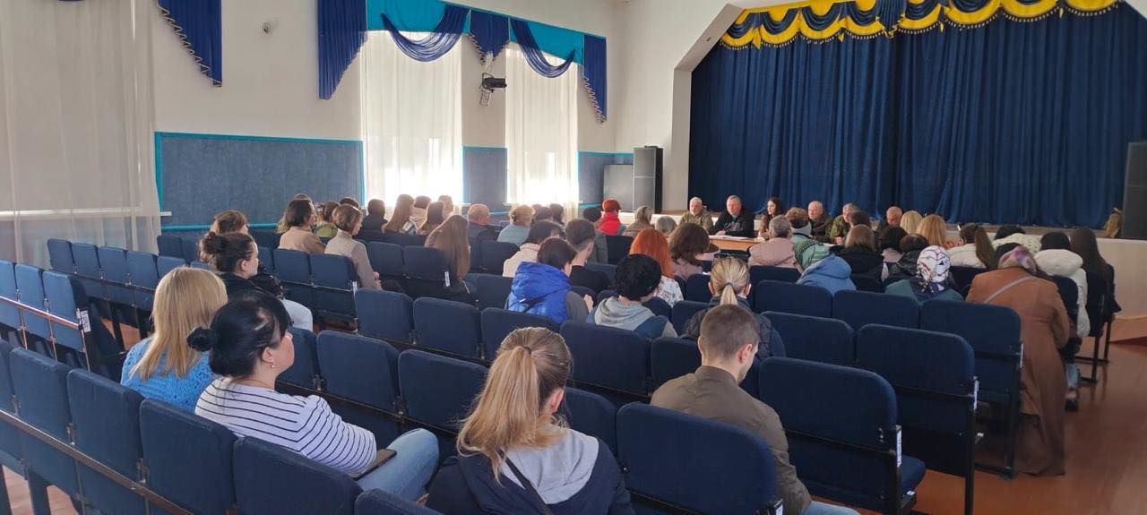 Учасники зустрічі