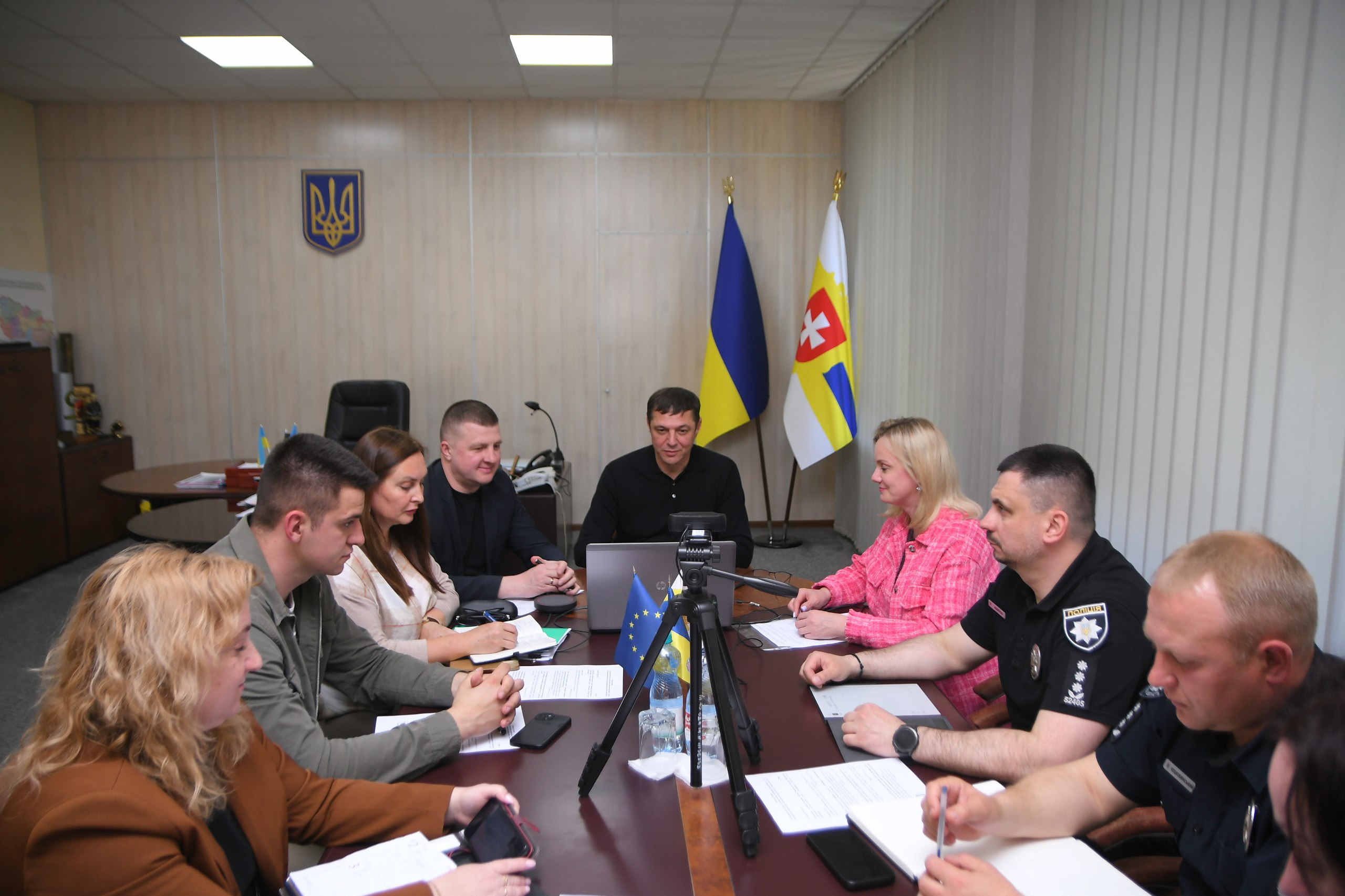 Учасники наради, яка відбулася під головуванням першого заступника голови Рівненської ОДА Сергія Подоліна
