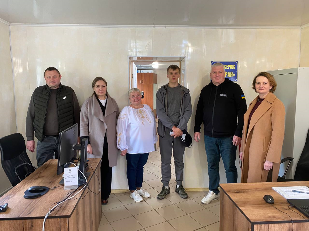 Заступник голови Рівненської ОДА з питань цифрового розвитку, цифрових трансформацій і цифровізації (CDTO) Олександр Терещенко відвідав ЦНАП у селищі Мізоч