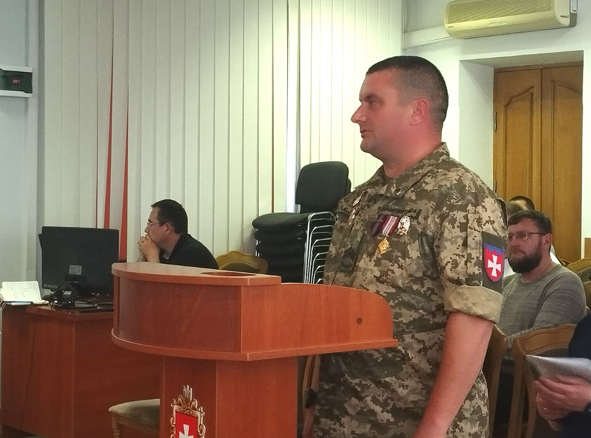 Віталій Клебан - ветеран, який із перших днів повномасштабного вторгнення пішов добровольцем до лав ЗСУ. У 2022 році вступив до 104-ї бригади, виконував обов’язки командира мінометної батареї