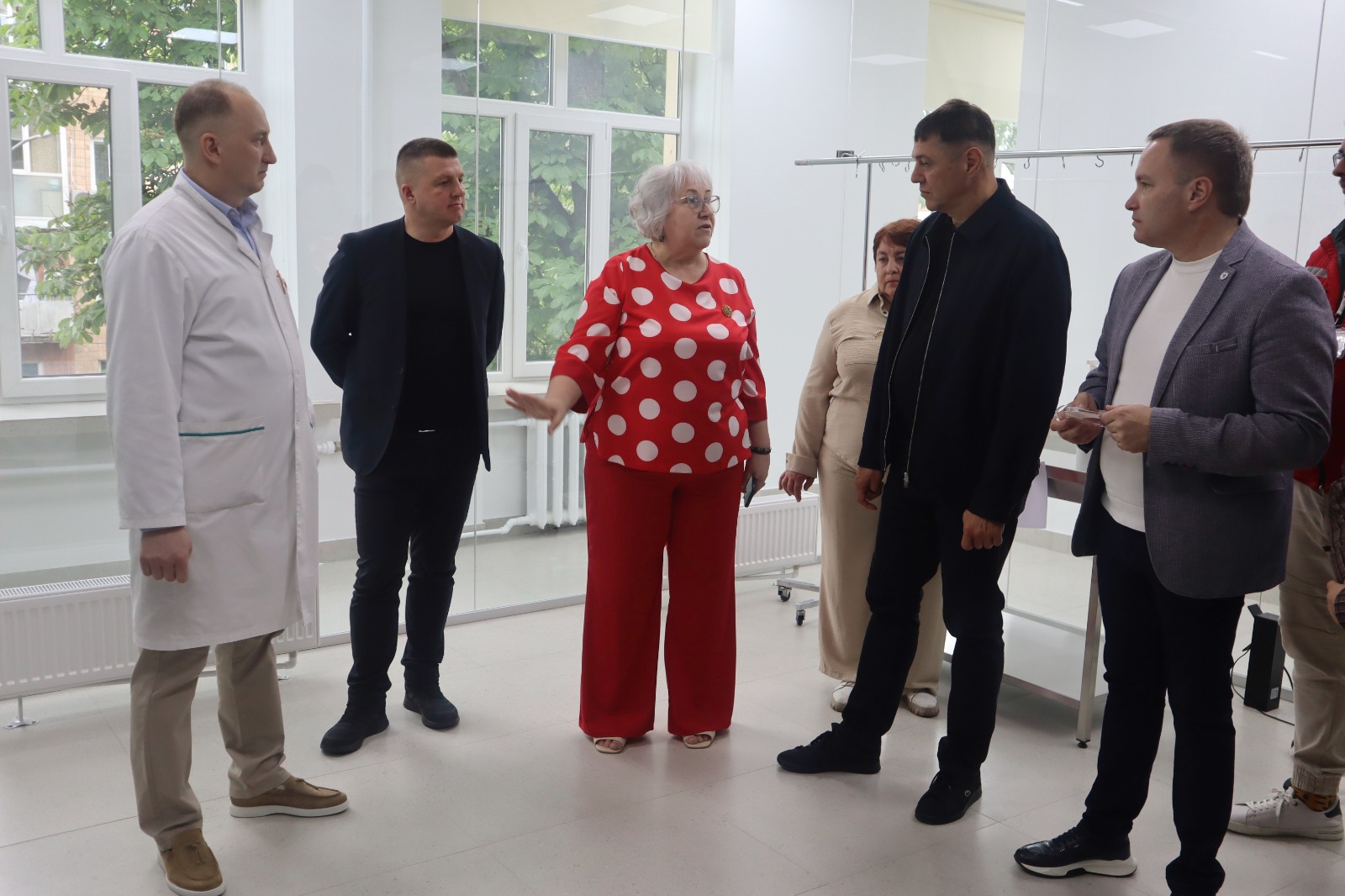 Перший заступник голови Рівненської ОДА Сергій Подолін під час відвідування КП «Рівненський обласний центр служби крові» з нагоди Всесвітнього Дня донора крові